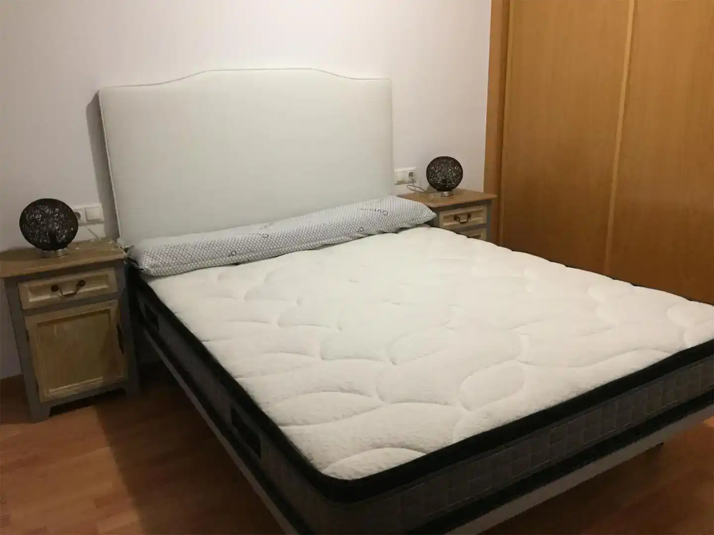 Dormitori de Pis en venda en  Albacete Capital amb Piscina i Balcó