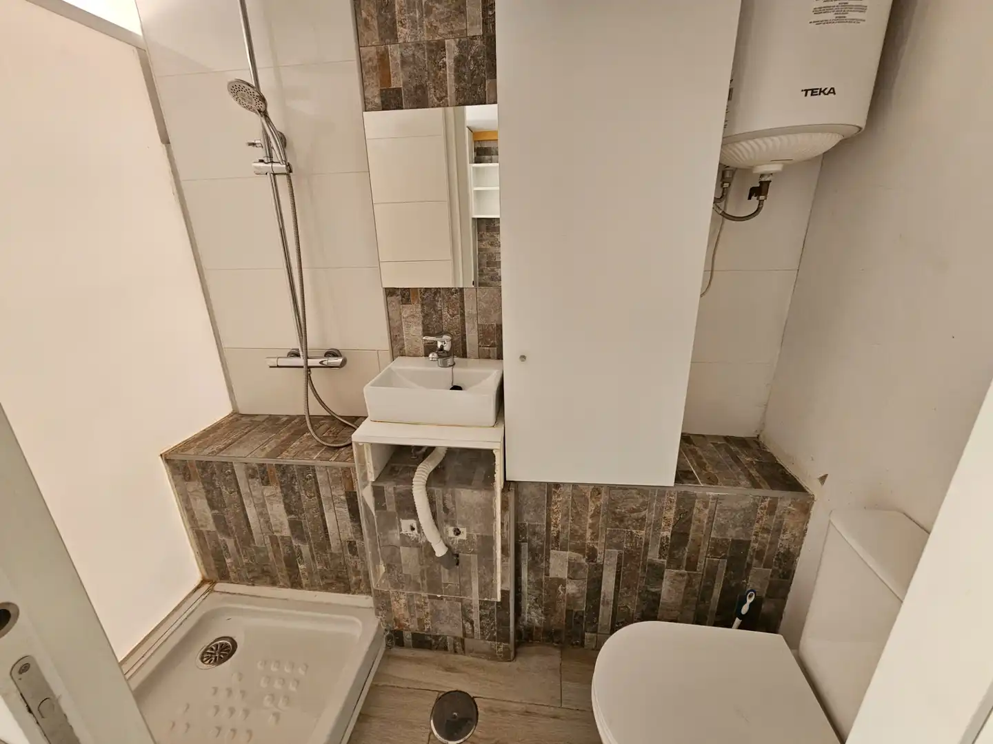 Baño de Local en venta en Torrejón de Ardoz con Aire acondicionado, Calefacción y Amueblado