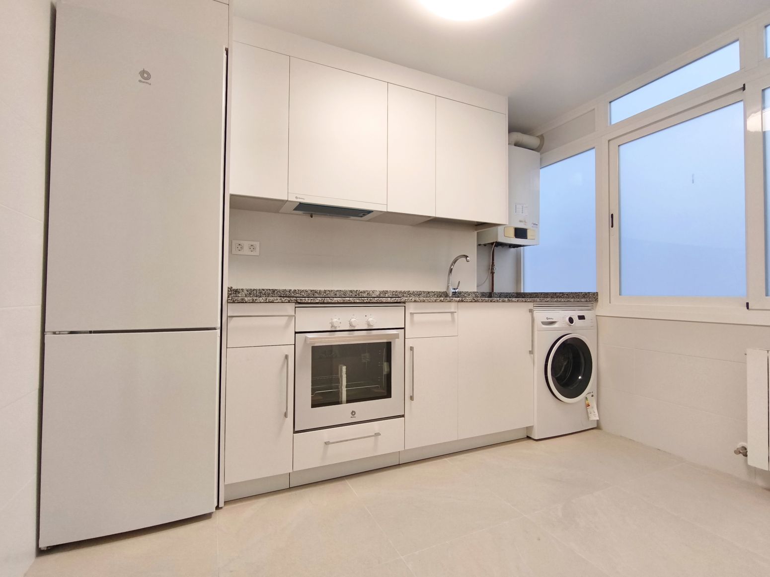 Kitchen of Flat for sale in  Logroño  with Heating, Terrace and Balcony