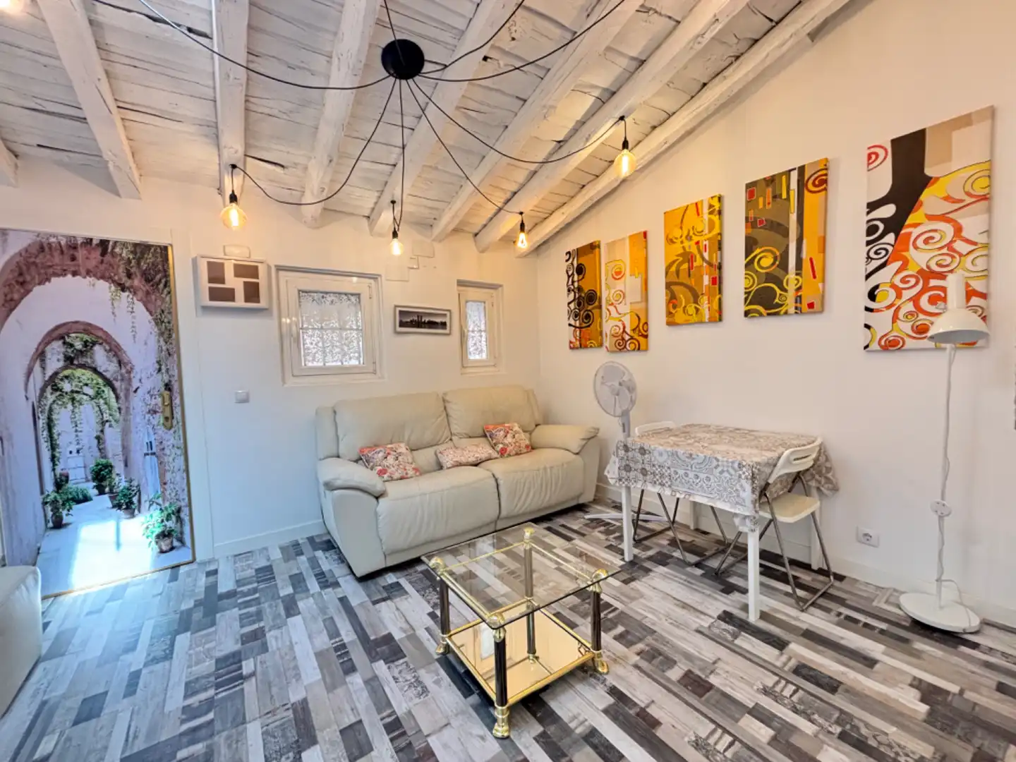 Living room of Flat for rent in Madrid  with Air Conditioner, Heating and Furnished