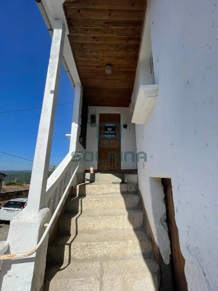 Vista exterior de Casa o xalet en venda en Xunqueira de Espadanedo amb Jardí privat i Terrassa