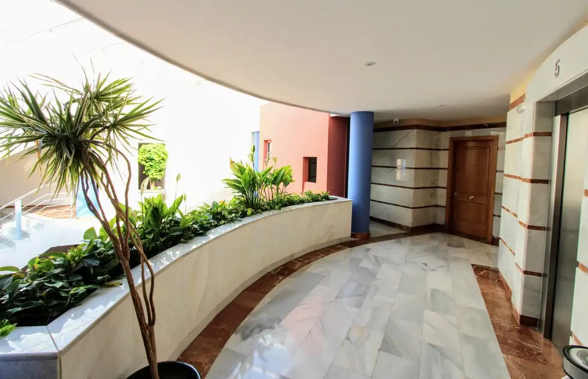 Büro zum Verkauf in Marbella mit Klimaanlage