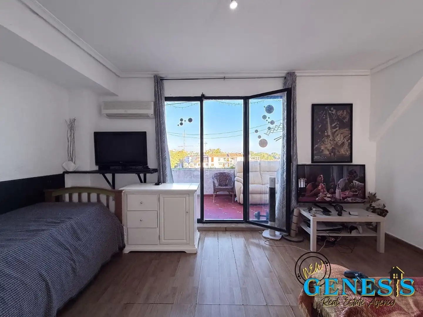 Balcony of Flat for sale in Torrevieja  with Air Conditioner, Terrace and Furnished