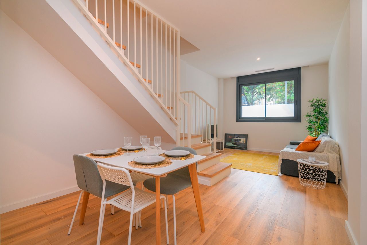 Flat for sale in Cornellà de Llobregat  with Air Conditioner, Heating and Parquet flooring