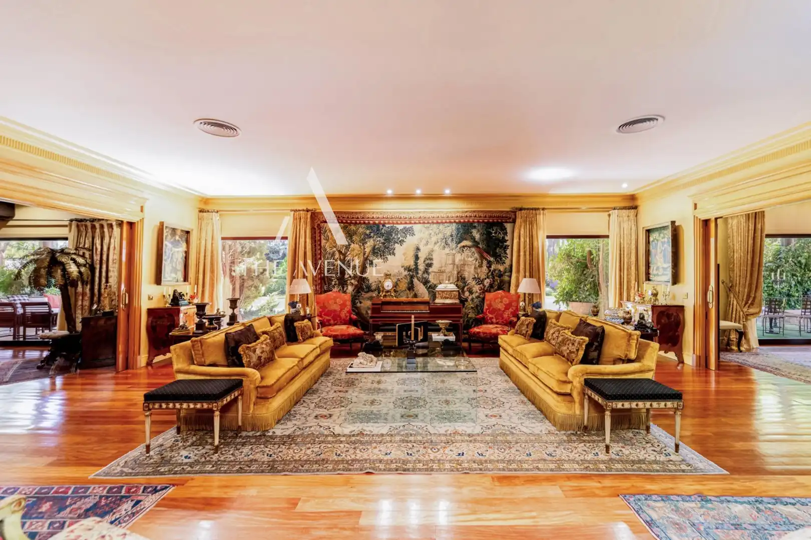 Sala d'estar de Casa o xalet en venda en Boadilla del Monte amb Calefacció, Jardí privat i Terrassa