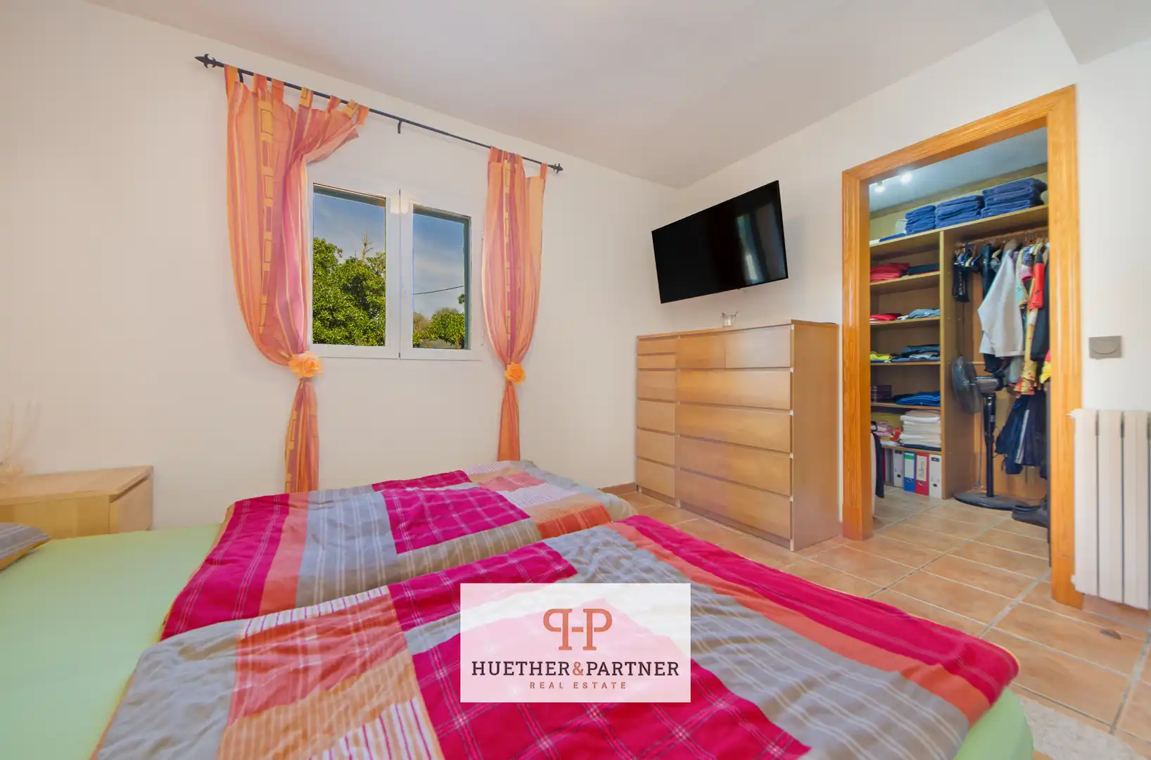 Schlafzimmer von Country house zum Verkauf in Llucmajor mit Klimaanlage, Heizung und Möbliert