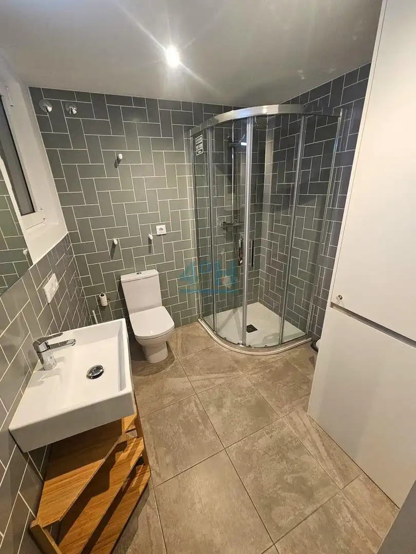 Bathroom of Study for rent in Ourense Capital   with Heating and Balcony