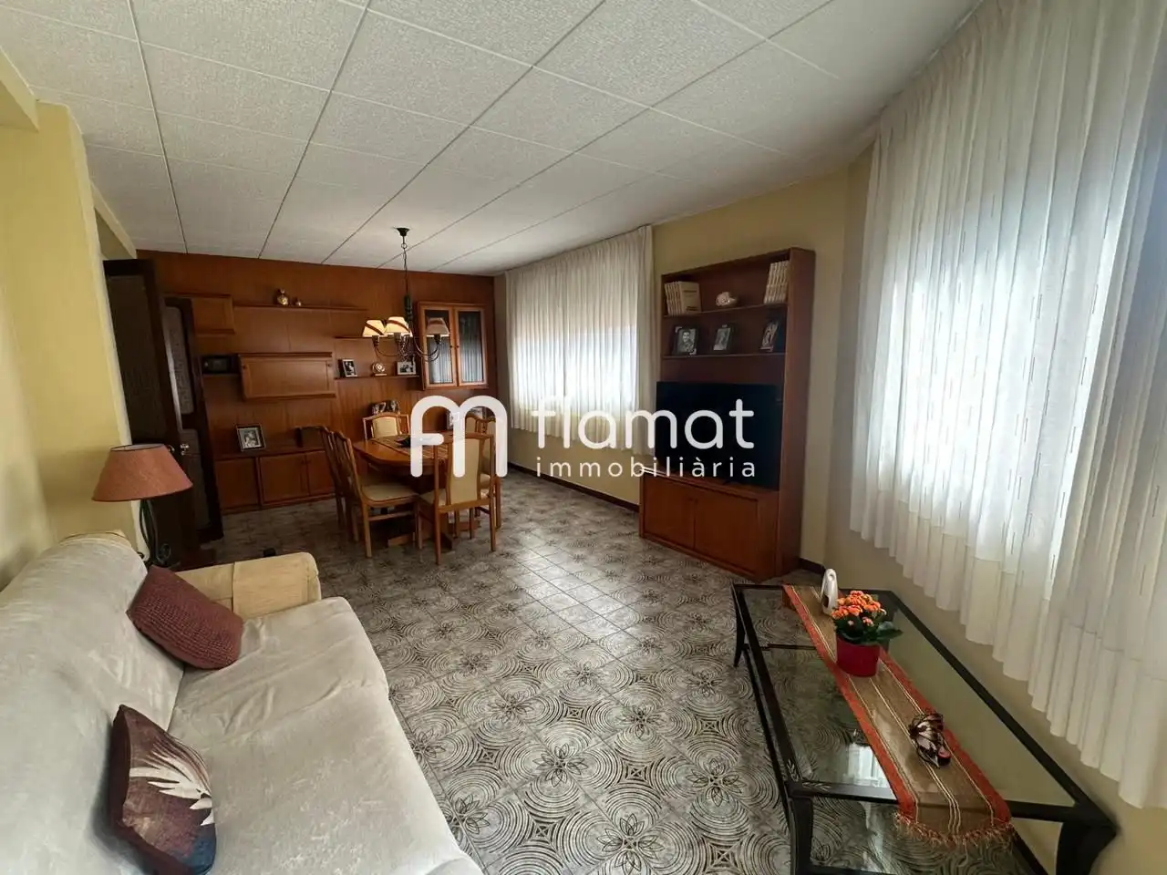 Sala de estar de Edificio en venta en Santa Coloma de Gramenet