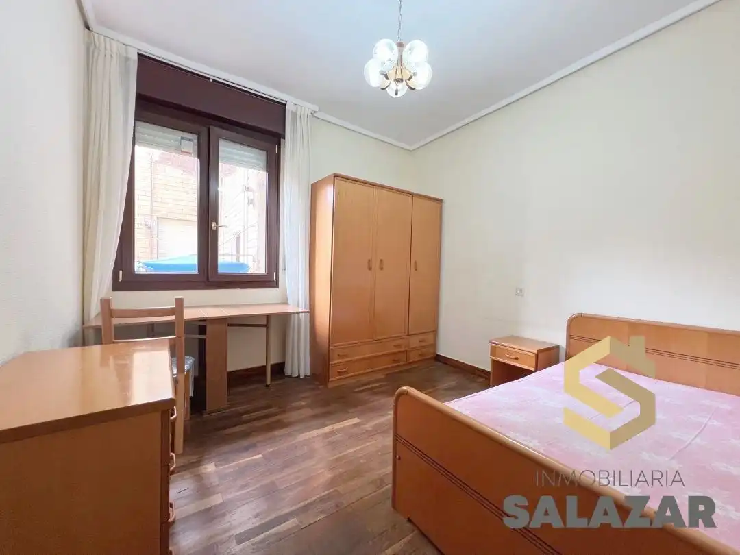 Bedroom of Flat for rent in Bilbao   with Heating, Terrace and Microwave