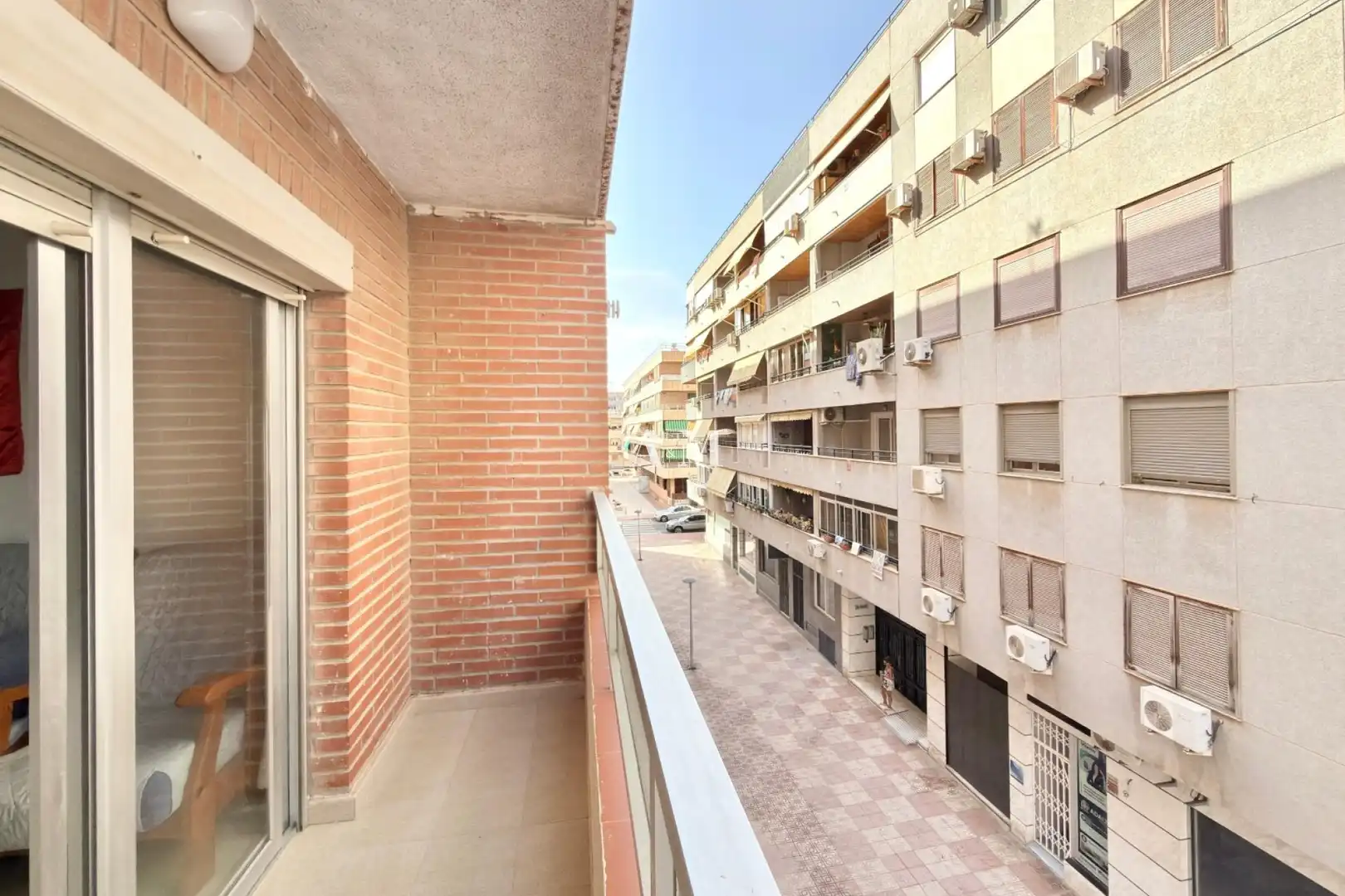 Vista exterior de Pis de lloguer en Torrevieja amb Terrassa, Moblat i Rentadora