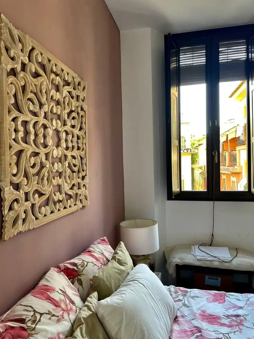 Habitación de Edificio en venta en Granada