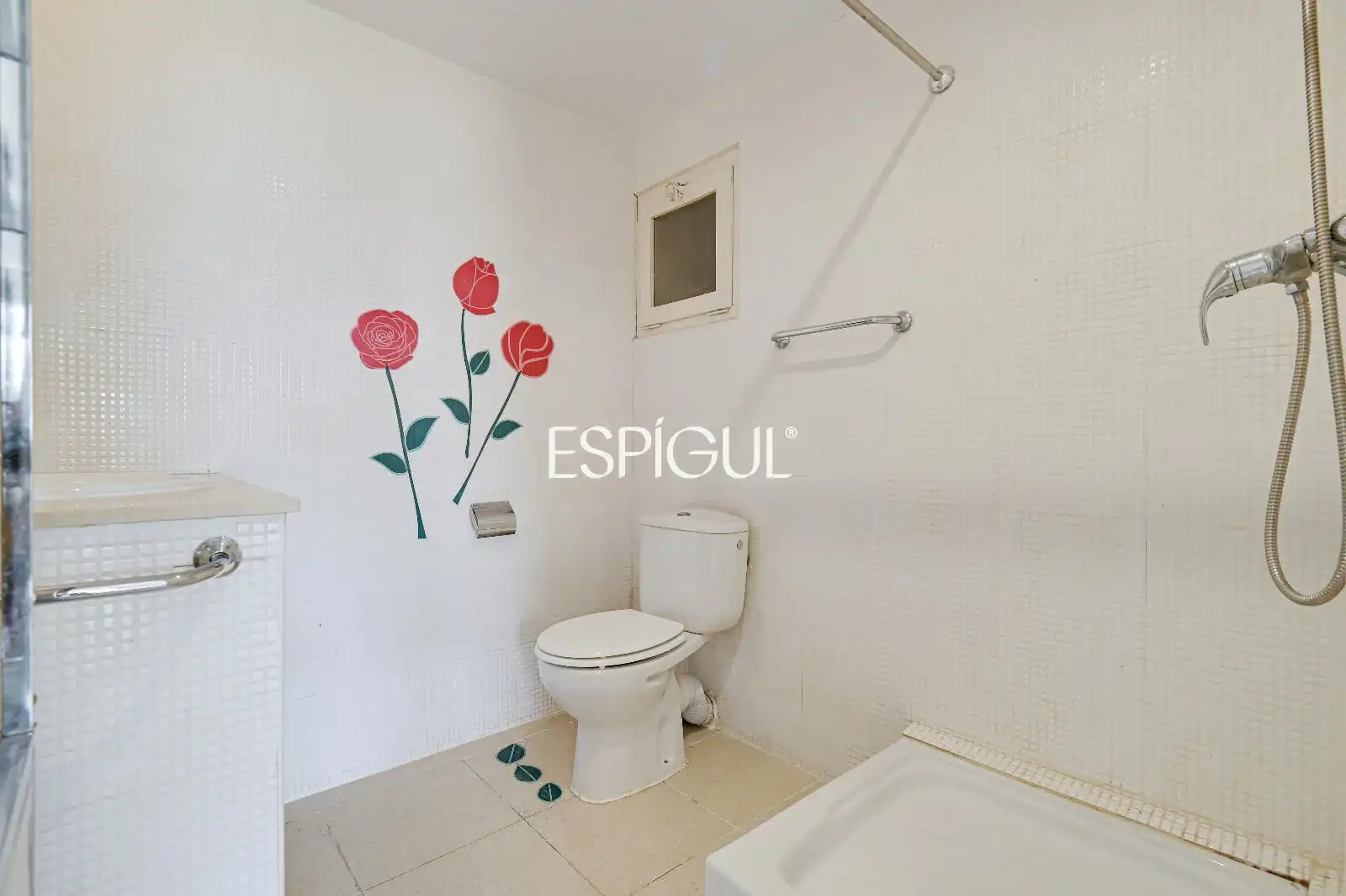 Baño de Piso en venta en Girona con Calefacción, Parquet y Amueblado