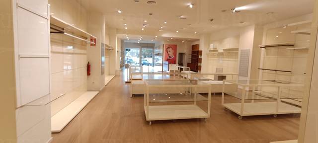 Local comercial en Alquiler en Avenida España en La Vall d'Uixó