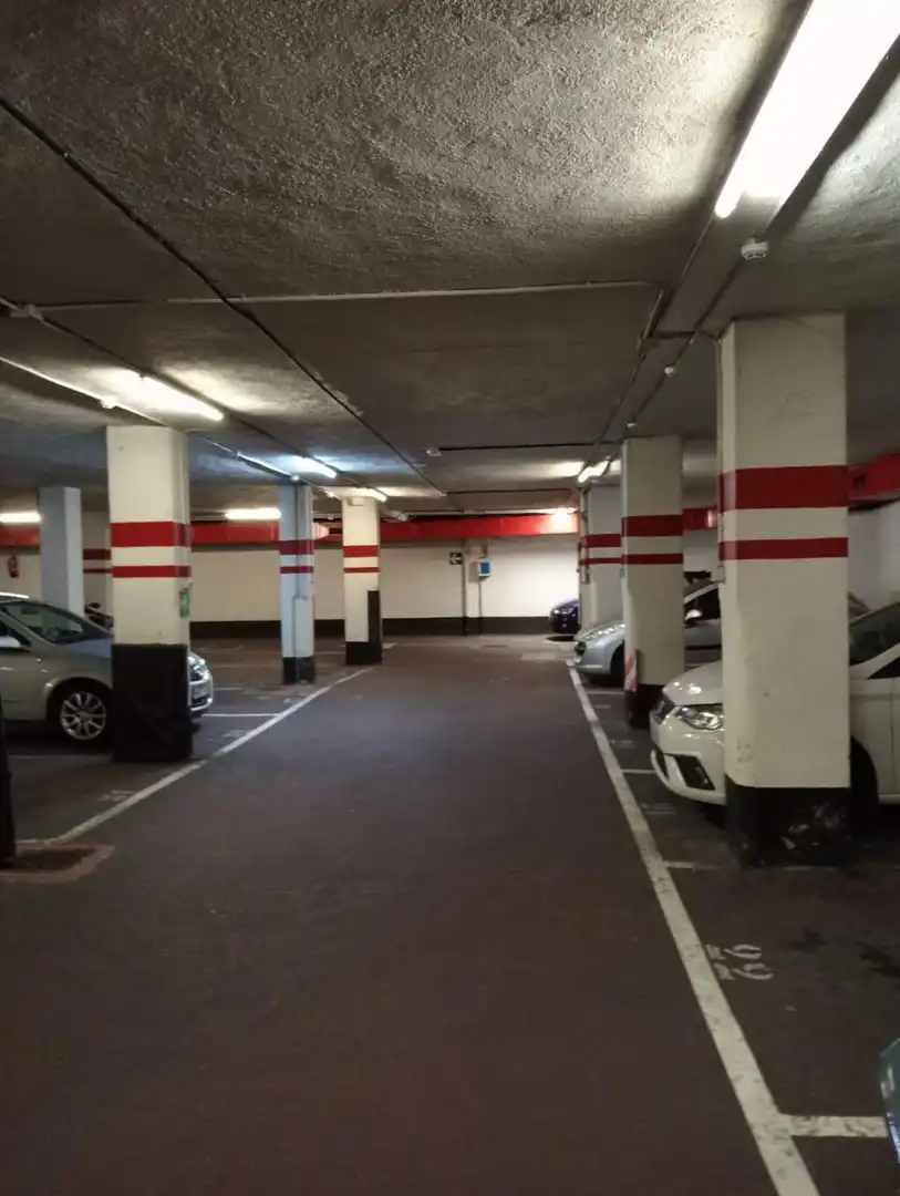 Parking de Garaje en venta en Bilbao  con Alarma