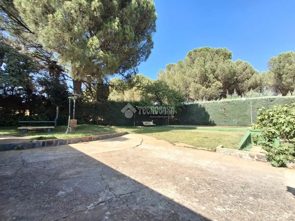 Jardí de Finca rústica en venda en Santa Elena amb Aire condicionat, Terrassa i Moblat