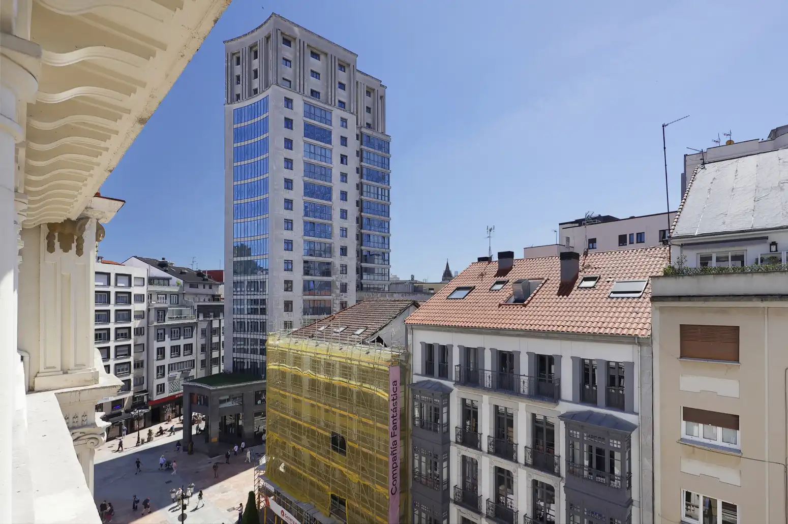 Vista exterior de Pis en venda en Oviedo  amb Calefacció i Terrassa