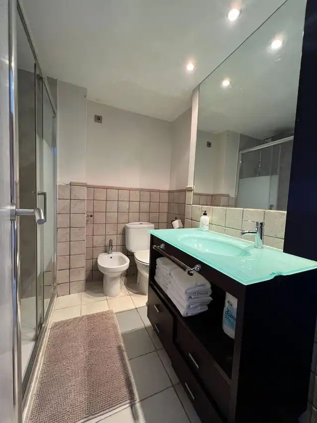 Baño de Apartamento en venta en Marbella con Aire acondicionado, Calefacción y Amueblado