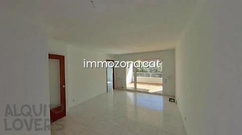 Foto 3 de Apartamento en venta en Calle Panissars, Eixample - Horta Capallera, Figueres