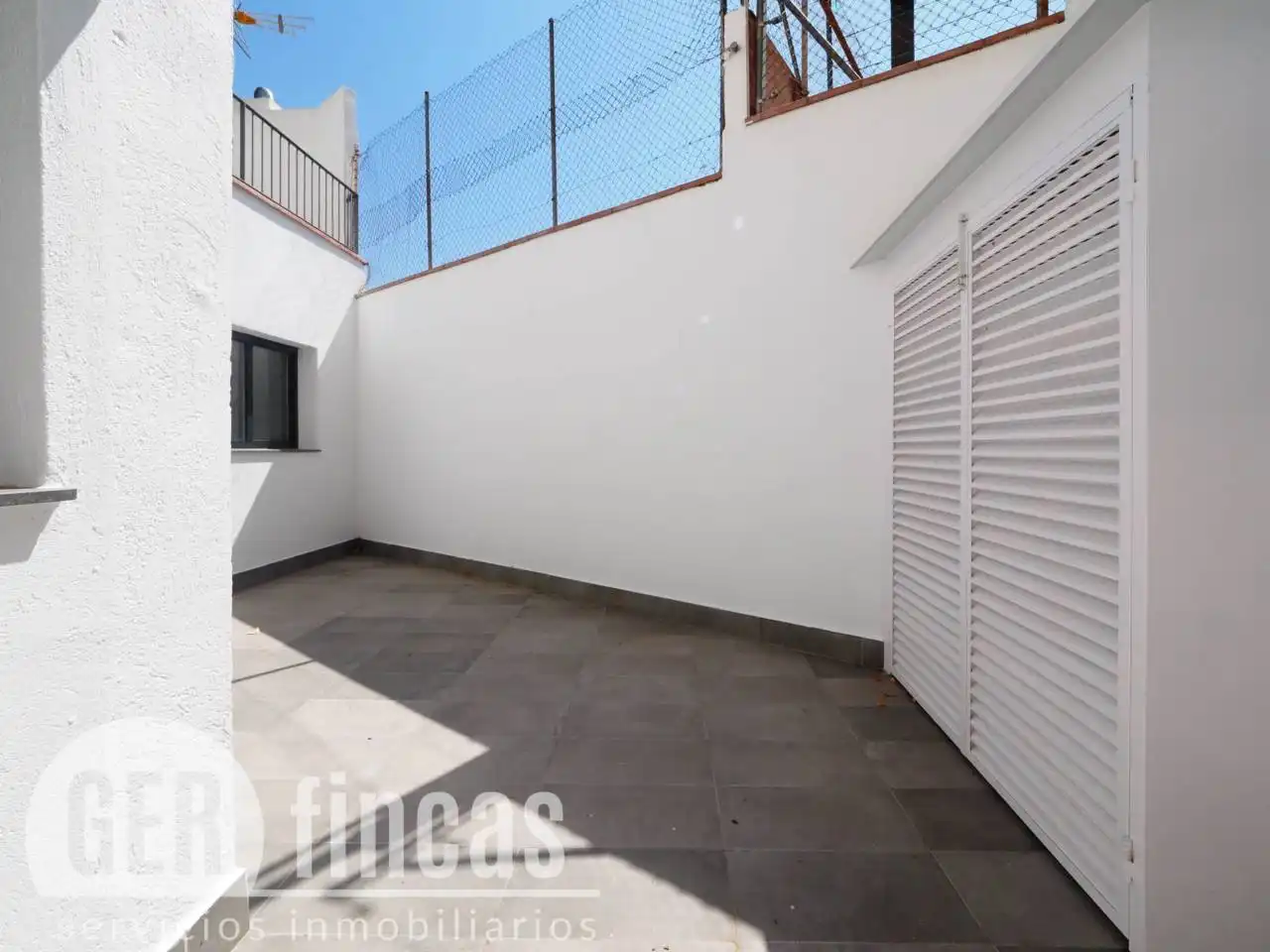 Flat for rent in Calle Josep Llimona, Poble Nou