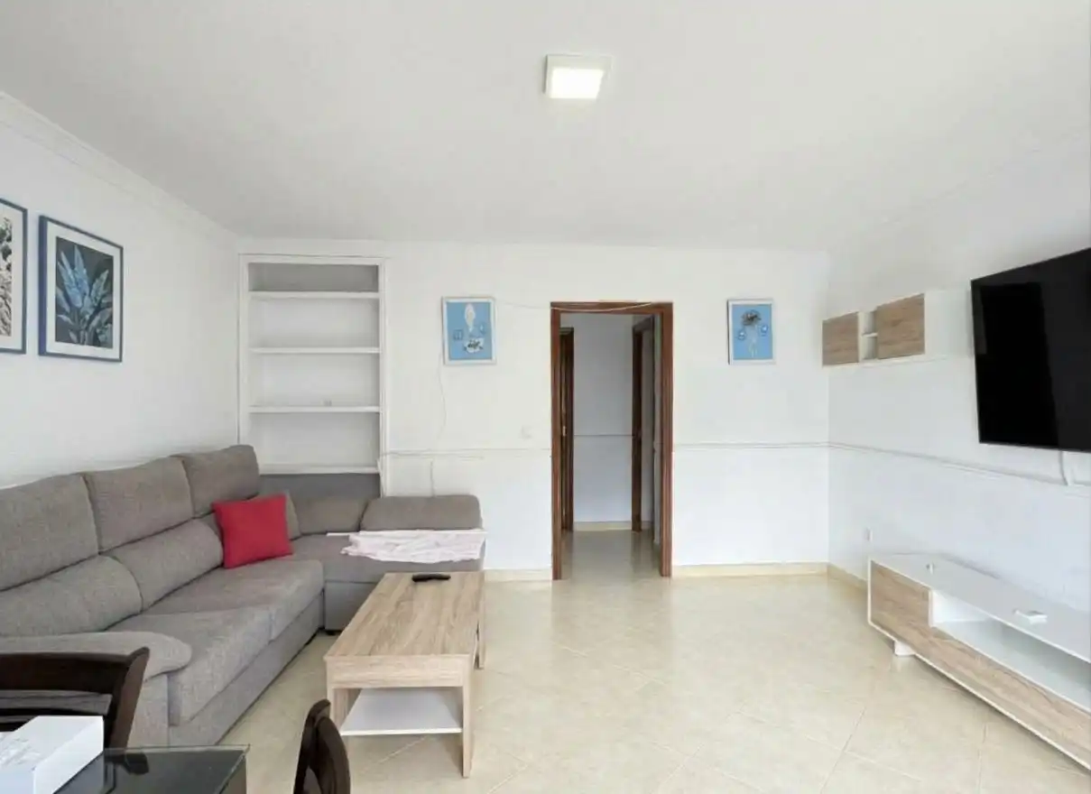 Sala d'estar de Pis en venda en Antequera amb Aire condicionat, Traster i Moblat