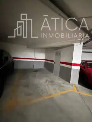 Parking de Piso en venta en Villares de la Reina con Calefacción, Terraza y Trastero