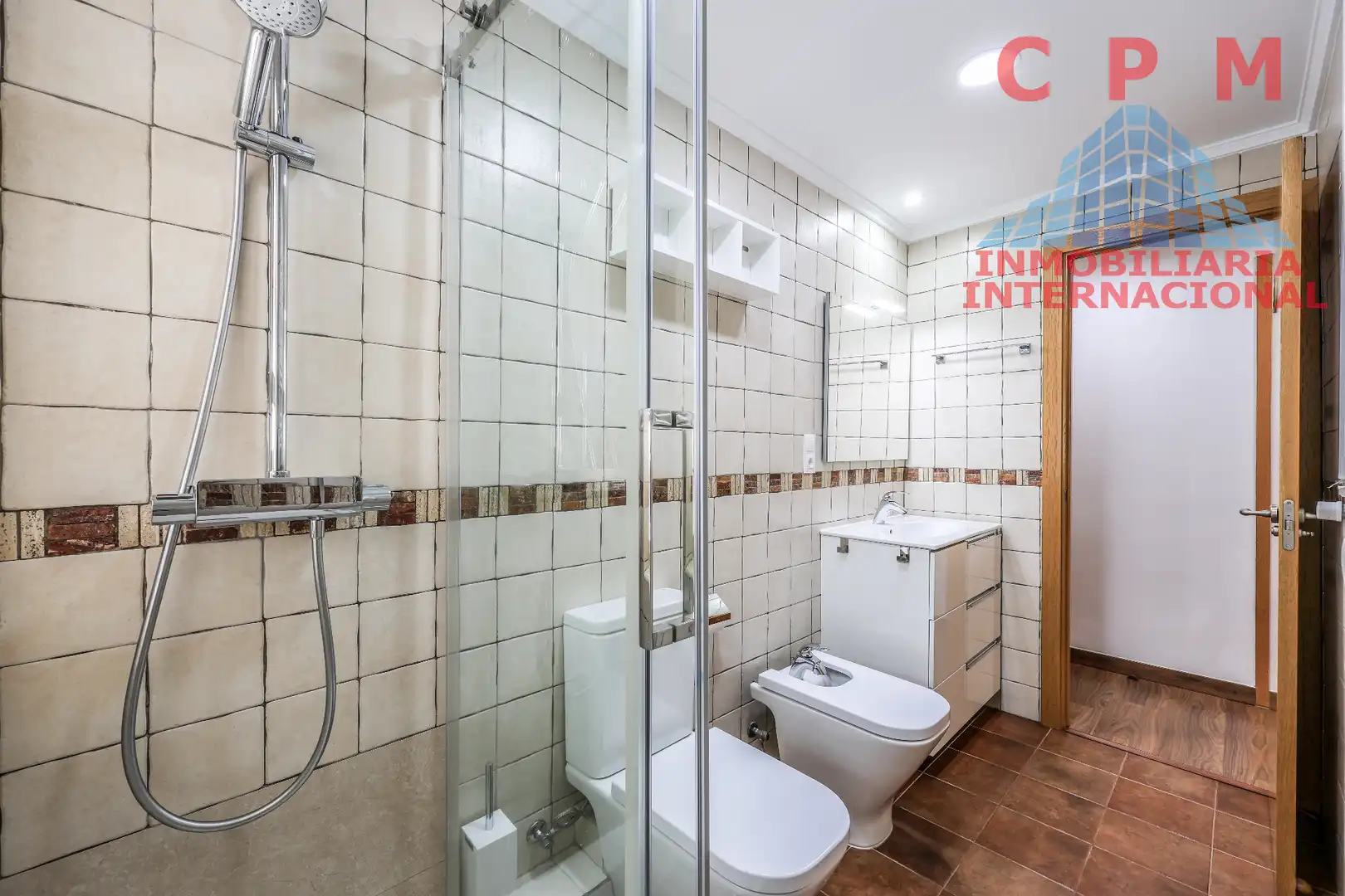 Baño de Piso de alquiler en Madrid con Aire acondicionado, Calefacción y Parquet