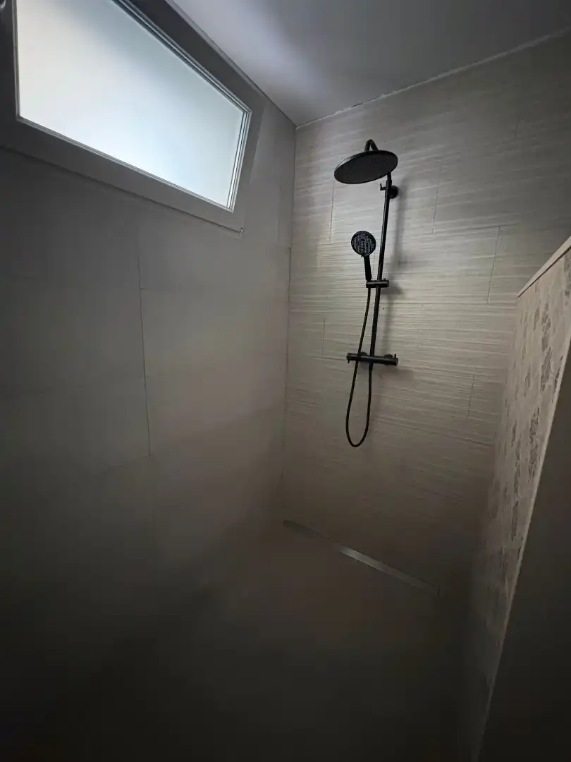 Bany de Casa o xalet en venda en Catarroja amb Terrassa, Moblat i Forn