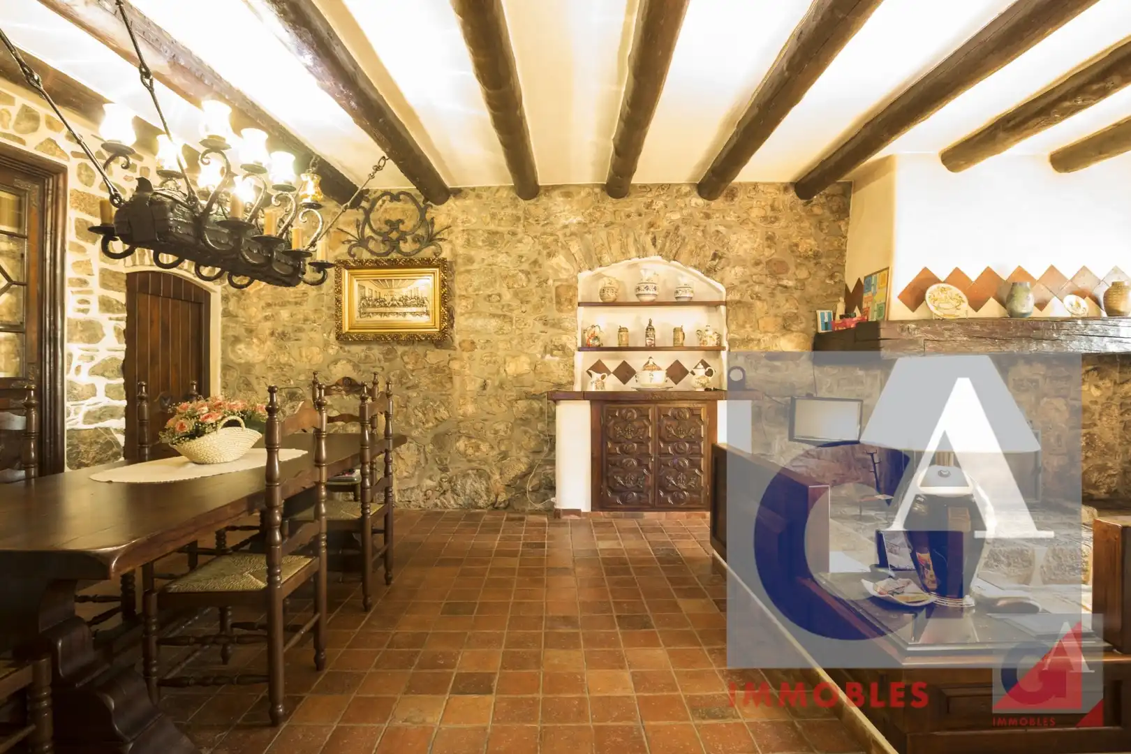 Country homes for sale in Montagut i Oix