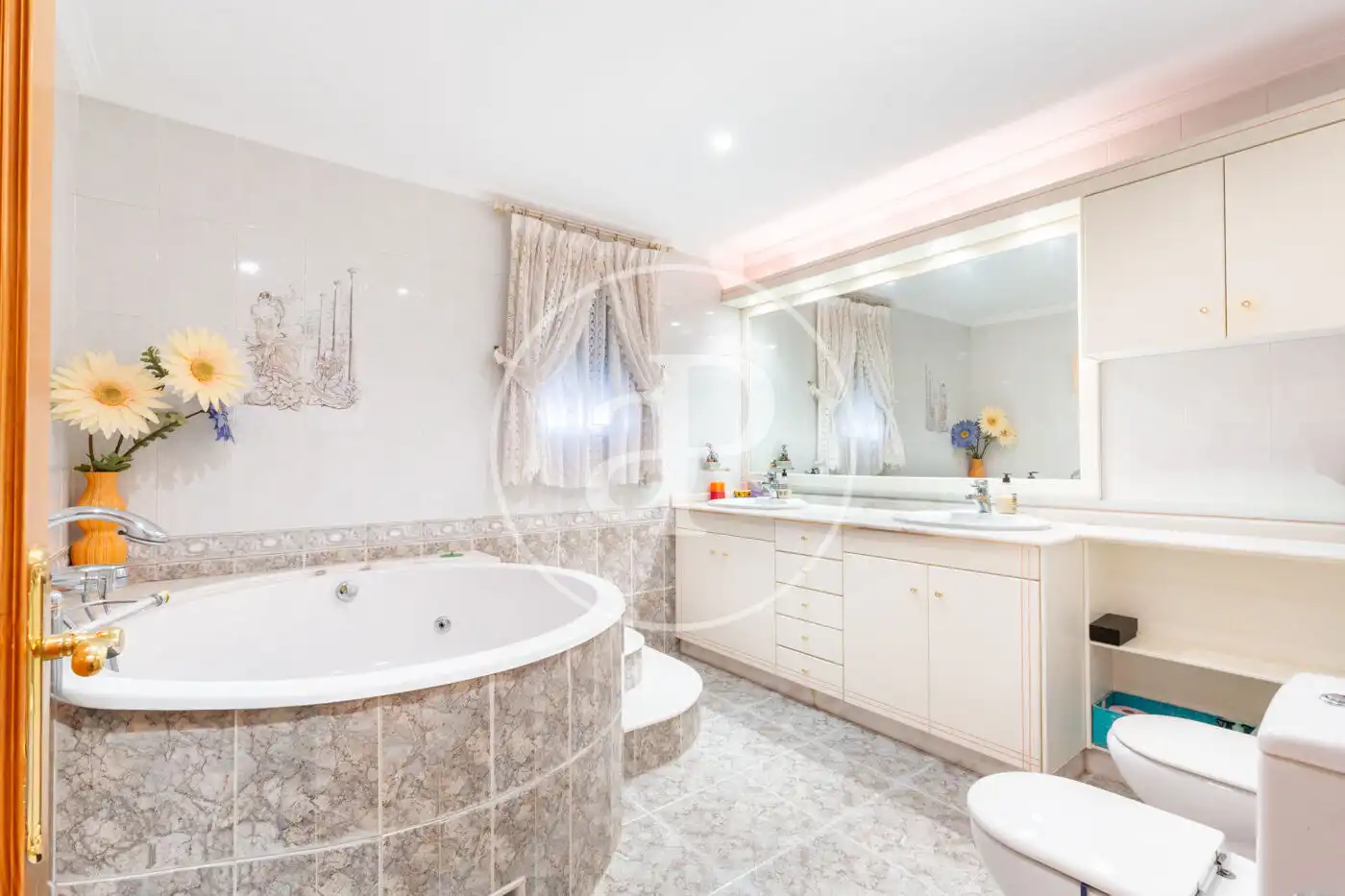 Bathroom of Houses for sale in Serra  with Air Conditioner, Heating and Private garden