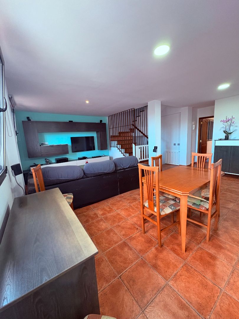 Sala de estar de Casa adosada en venta en Valsequillo de Gran Canaria con Aire acondicionado, Jardín privado y Terraza