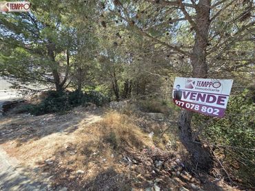 Terreno residencial en venta en Carrer de la Violeta