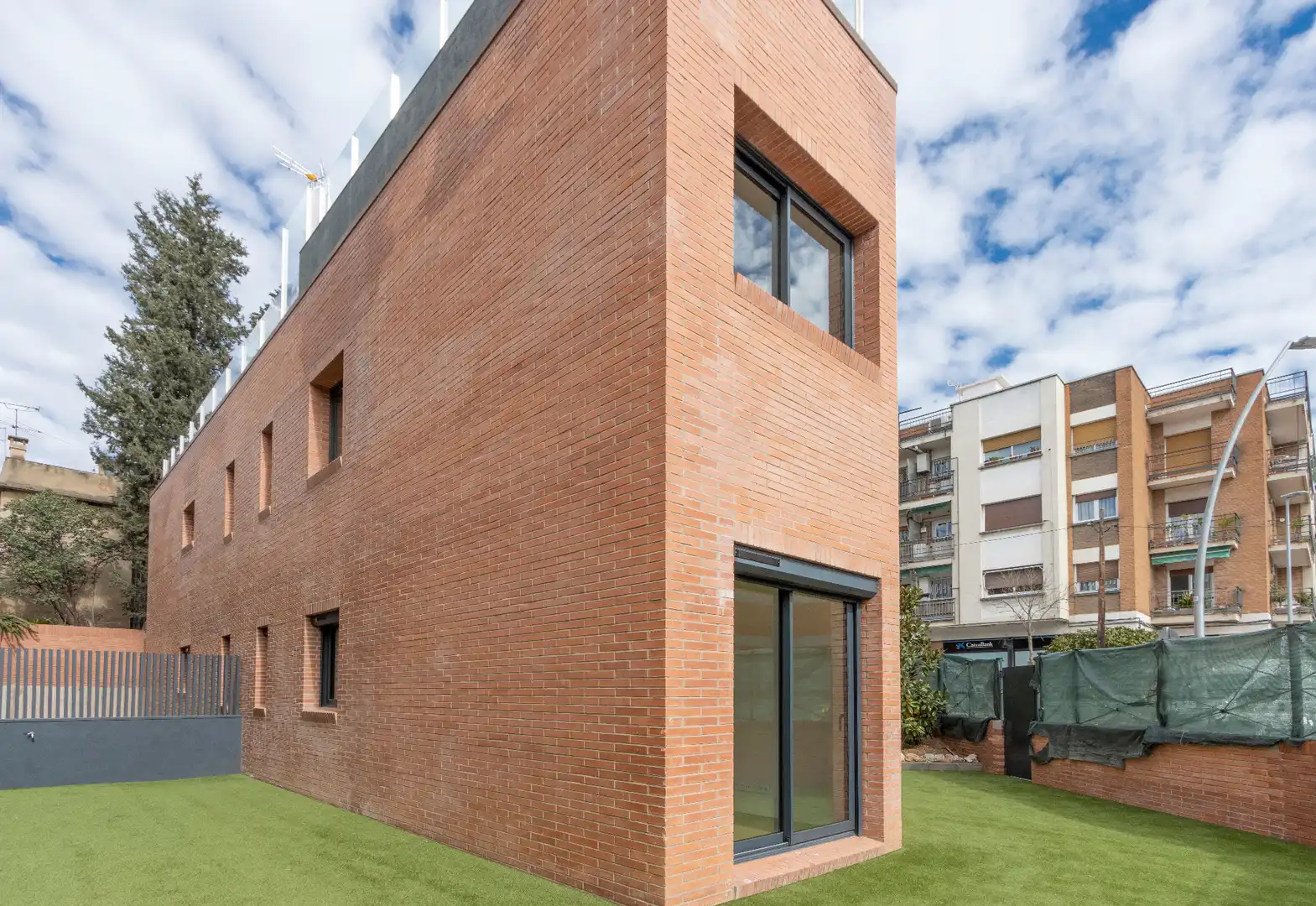Vista exterior de Piso en venta en Barcelona con Aire acondicionado, Calefacción y Jardín privado