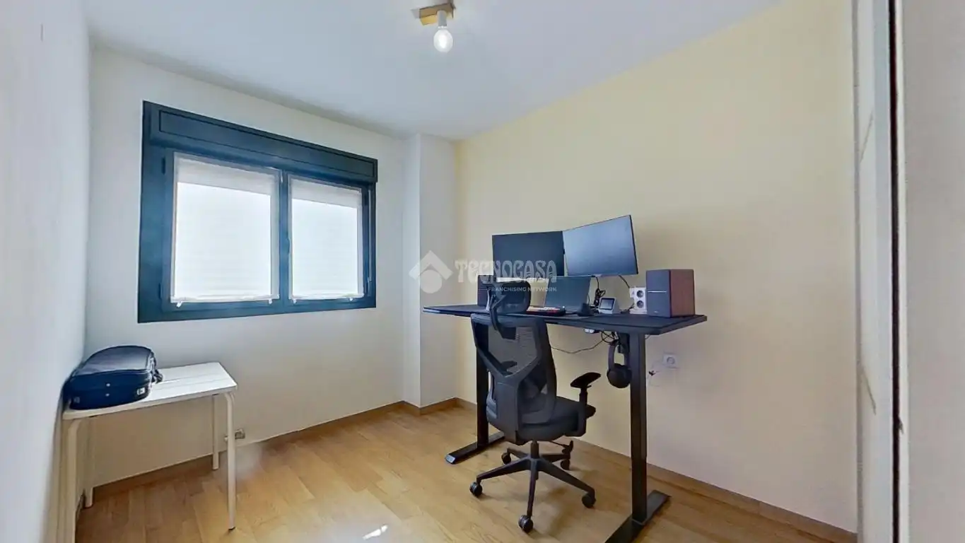Piso en venta en Barberà del Vallès con Aire acondicionado, Trastero y Balcón