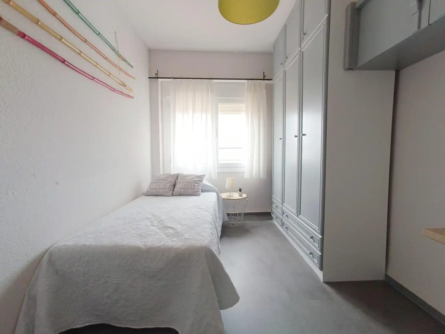 Dormitori de Apartament de lloguer en Almería amb Terrassa
