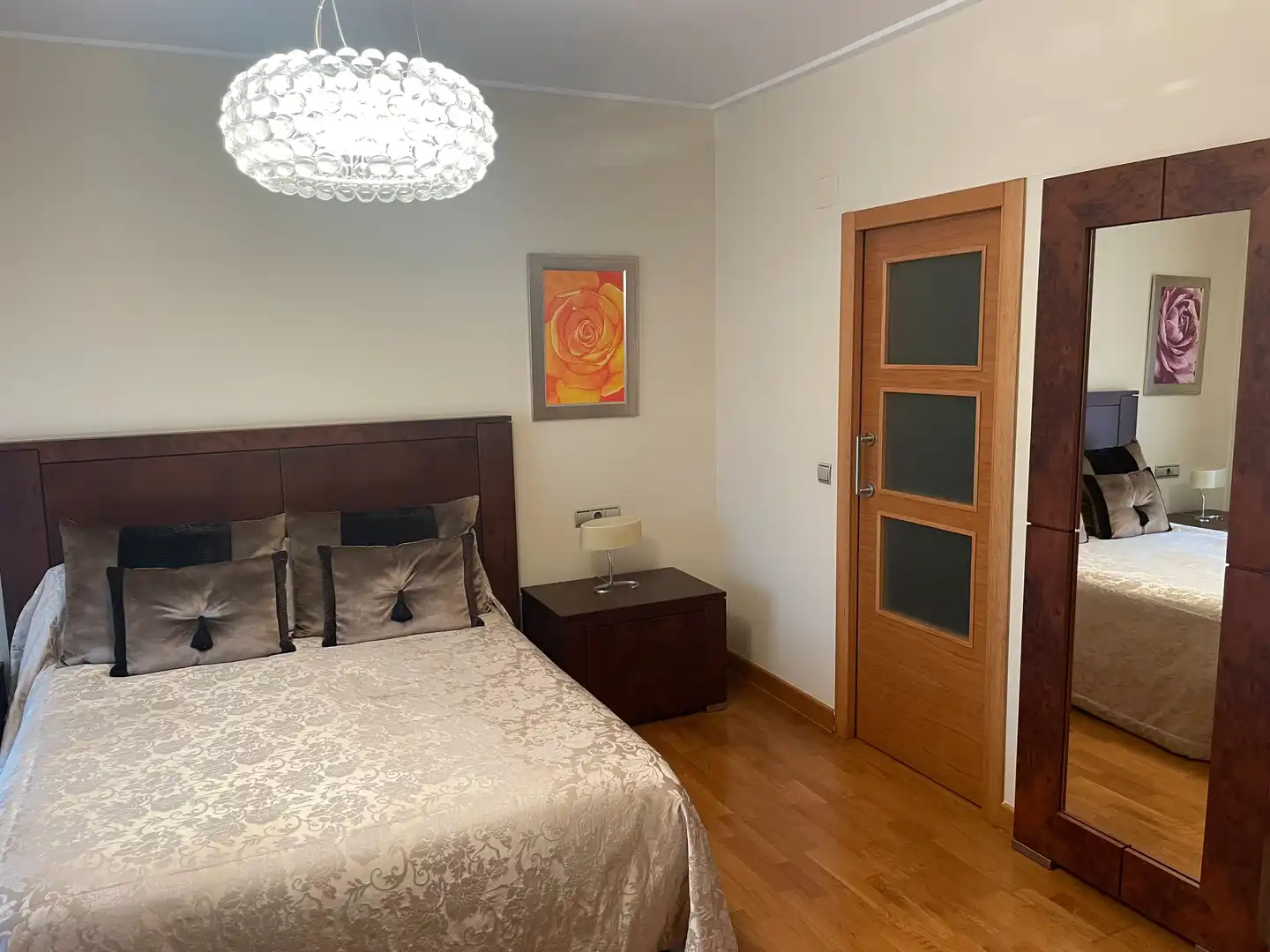 Dormitori de Casa o xalet en venda en Orihuela amb Aire condicionat, Jardí privat i Parquet