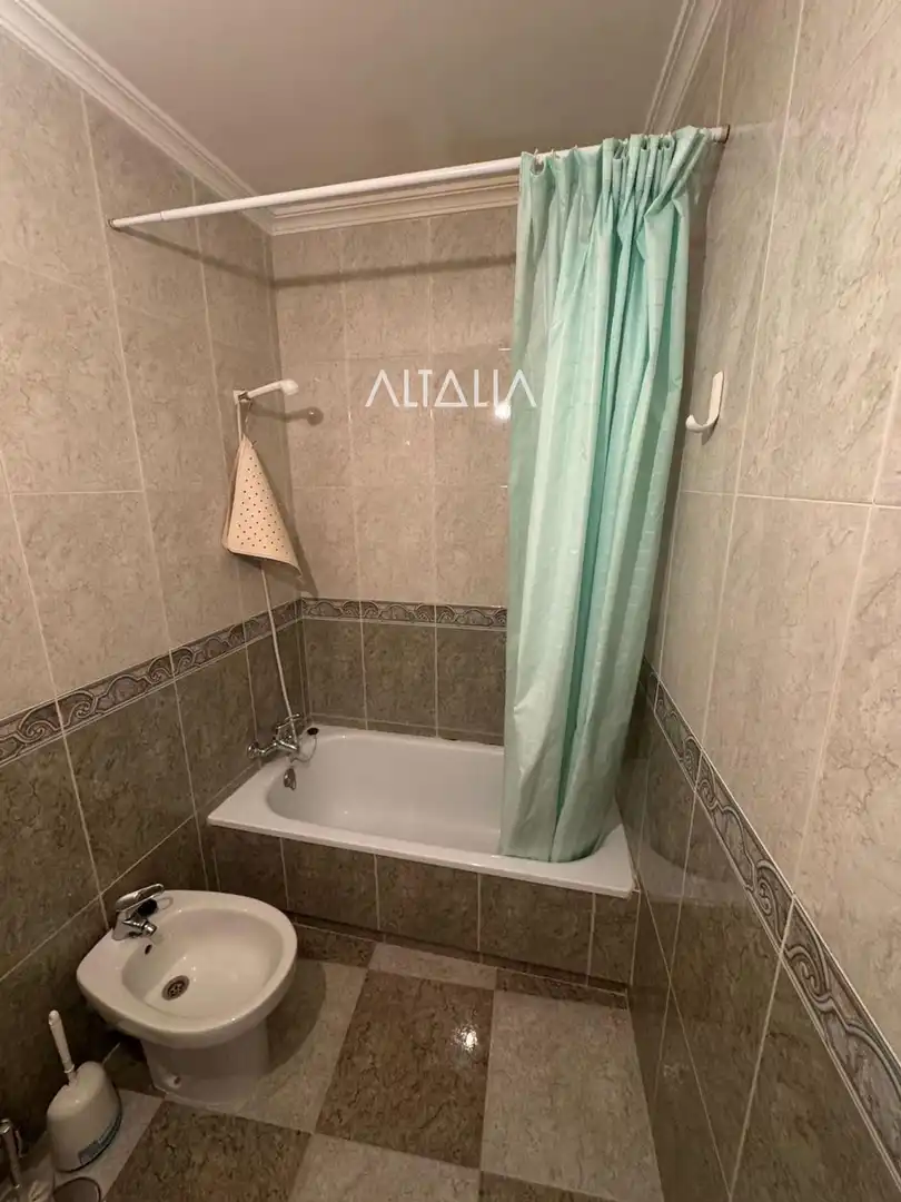 Bathroom of Houses for sale in Cervera del Llano