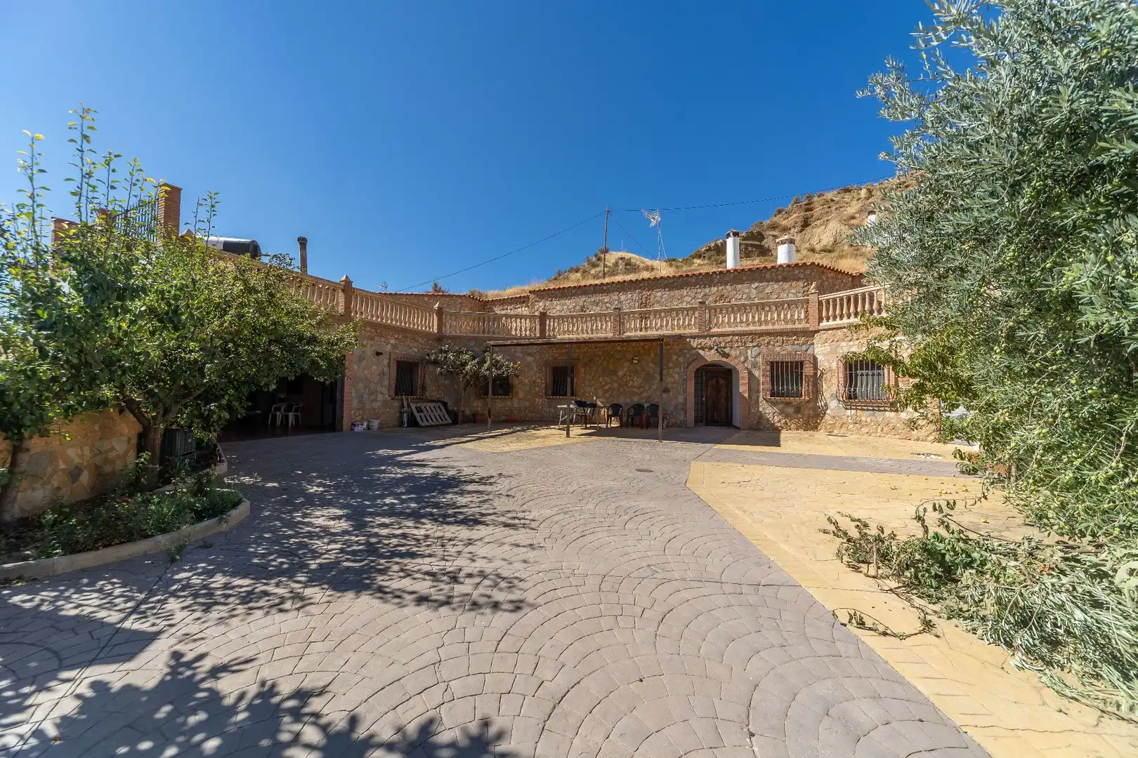 Exterior view of Country homes for sale in Guadix  with Terrace, Storage room and Furnished