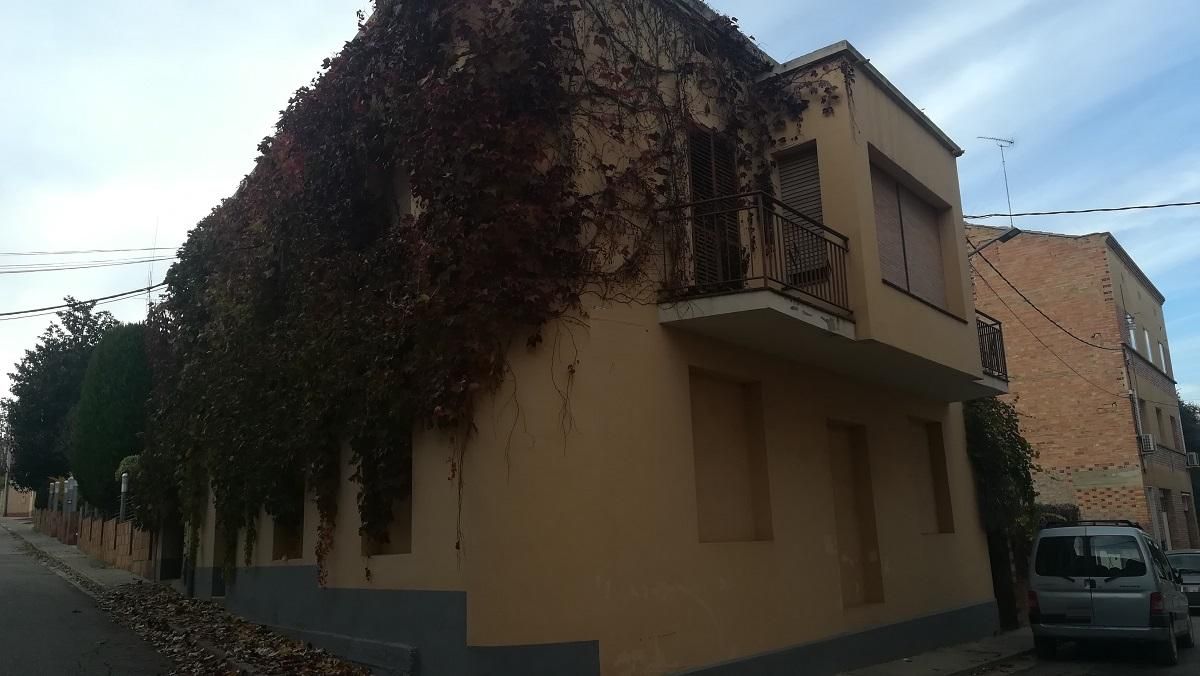 Exterior view of House or chalet for sale in Alfarràs  with Heating