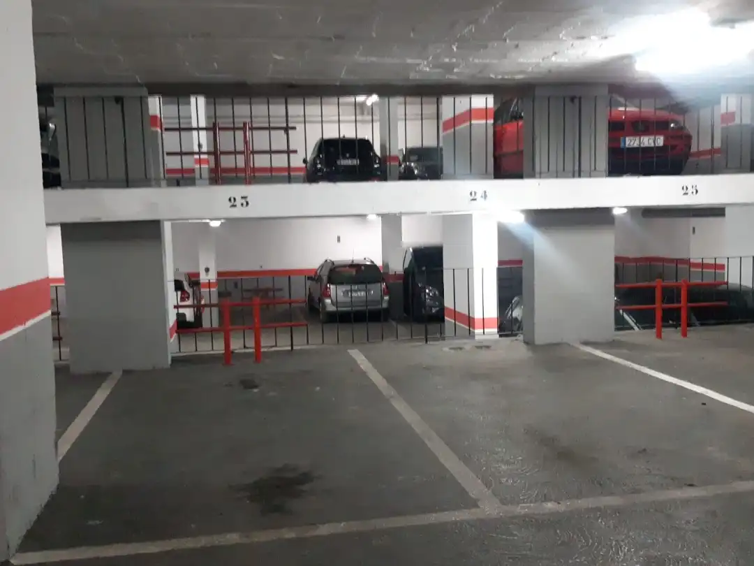 Parcheggio in affitto a Calle Nosquera 17, imagen 3