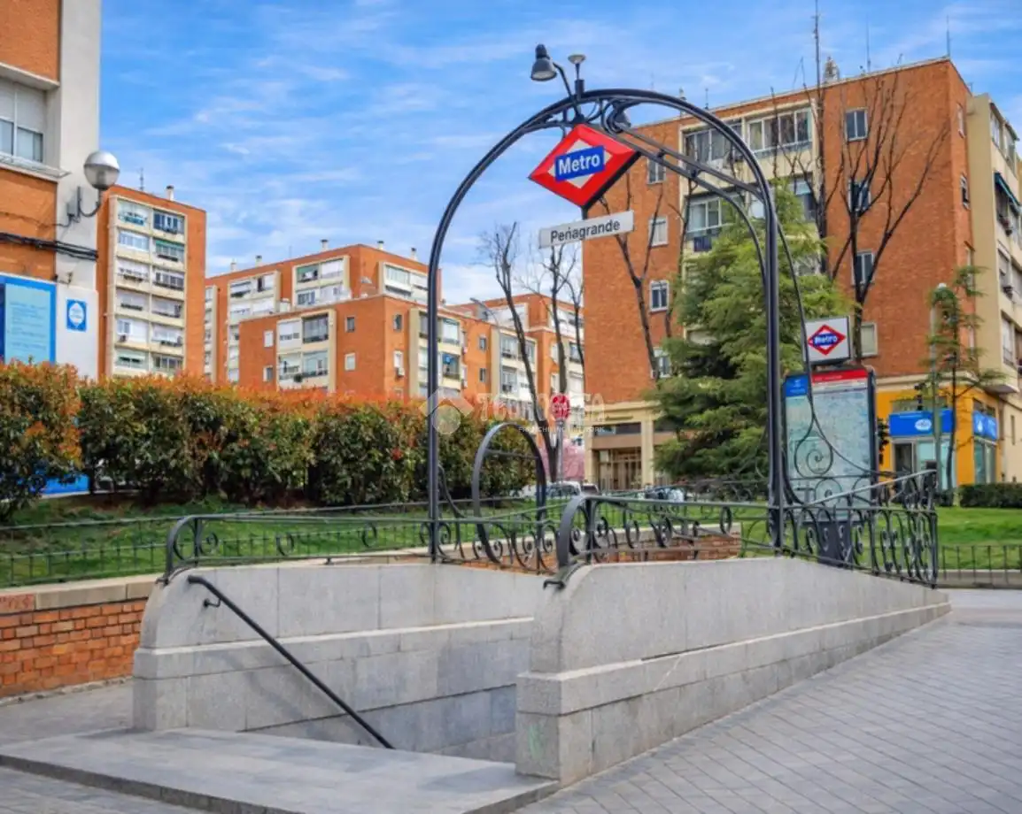 Exterior view of Flat for sale in Fuencarral - El Pardo