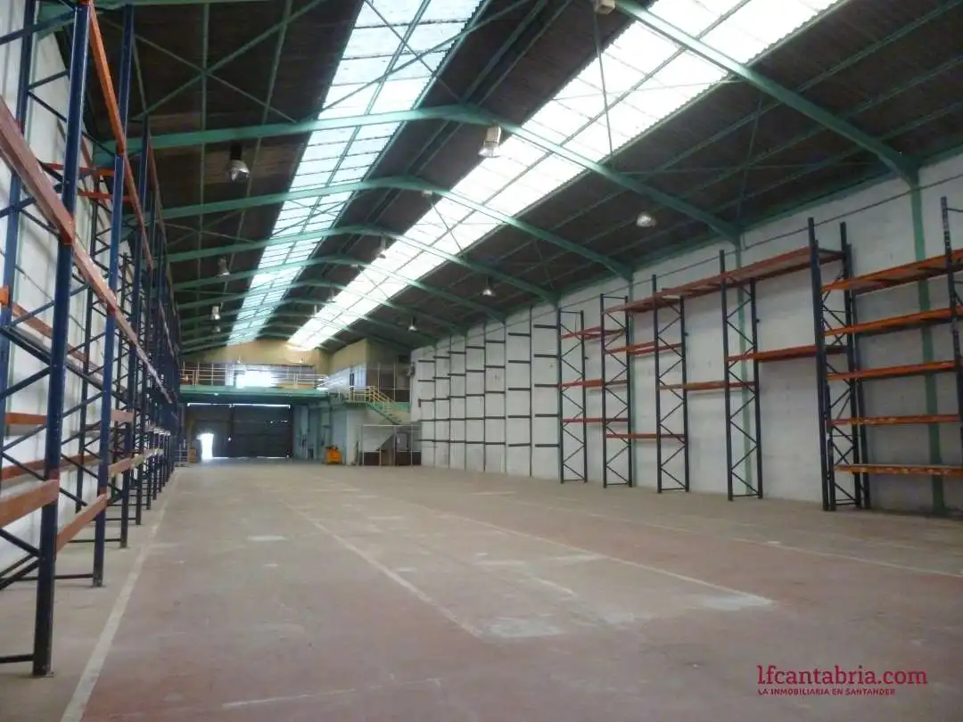 Nave industrial de alquiler en Camargo