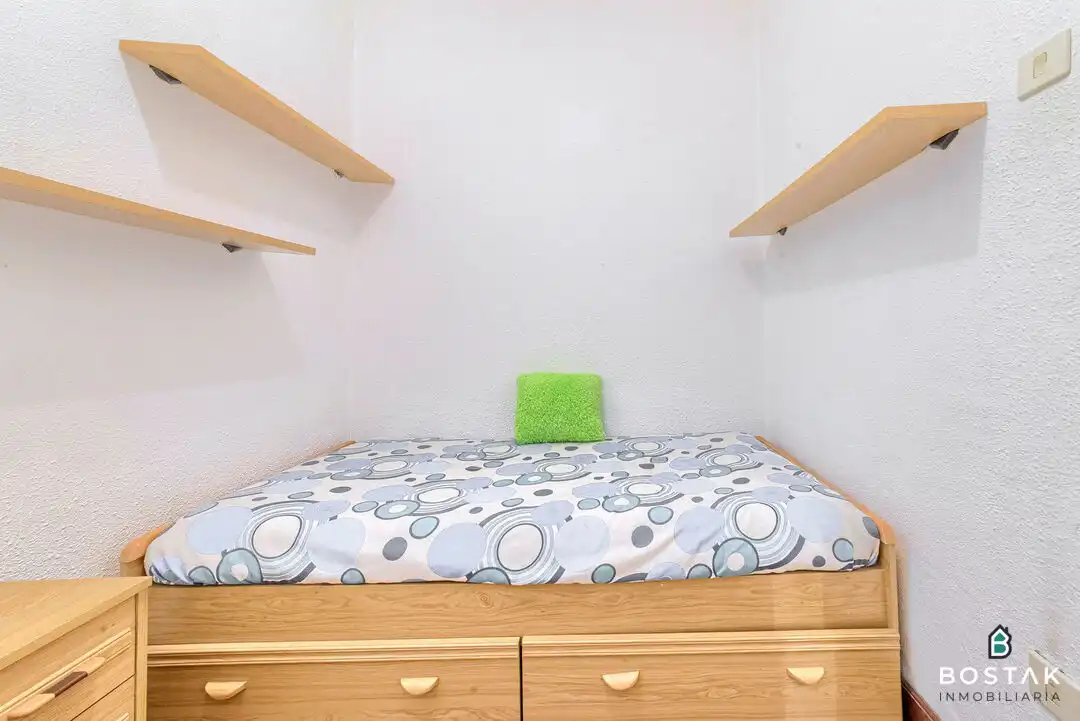 Habitación de Piso en venta en Bilbao  con Calefacción y Balcón