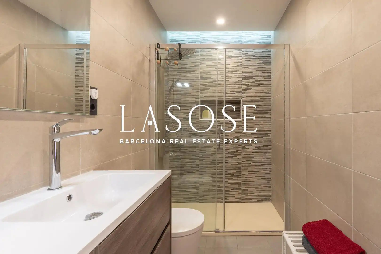 Bany de Loft de lloguer en Barcelona amb Aire condicionat, Jardí privat i Terrassa