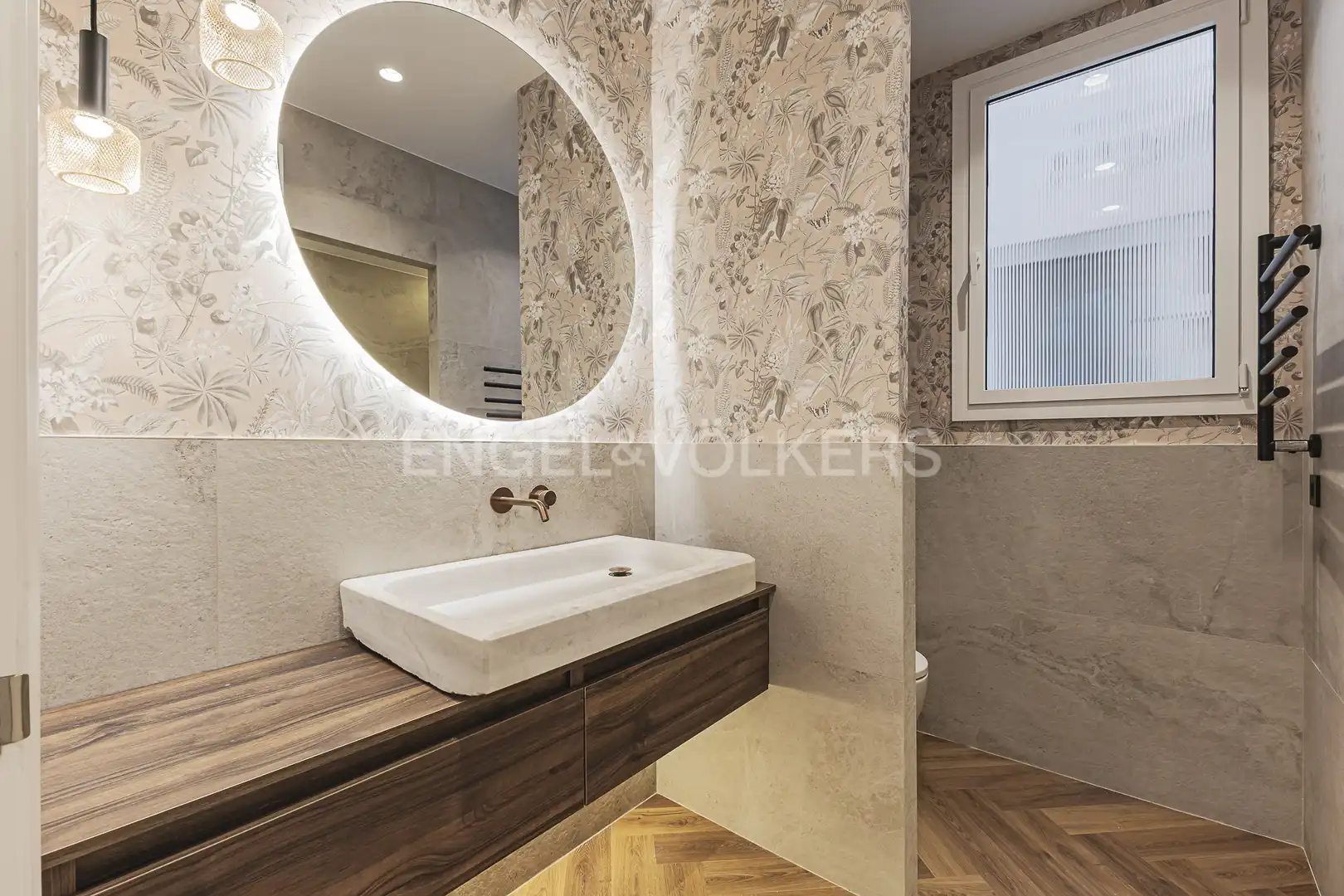 Baño de Piso de alquiler en Barcelona con Aire acondicionado, Calefacción y Parquet