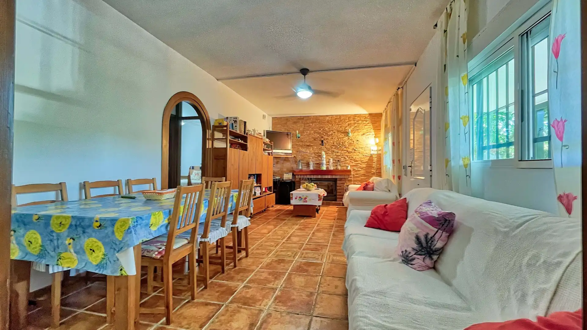 Sala d'estar de Casa o xalet en venda en La Vall de Gallinera amb Calefacció i Terrassa
