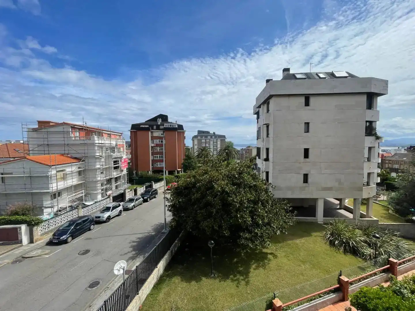 Vista exterior de Dúplex de alquiler en Santander con Aire acondicionado, Parquet y Amueblado