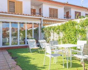 Jardí de Casa o xalet de lloguer en Benicasim / Benicàssim amb Terrassa i Balcó