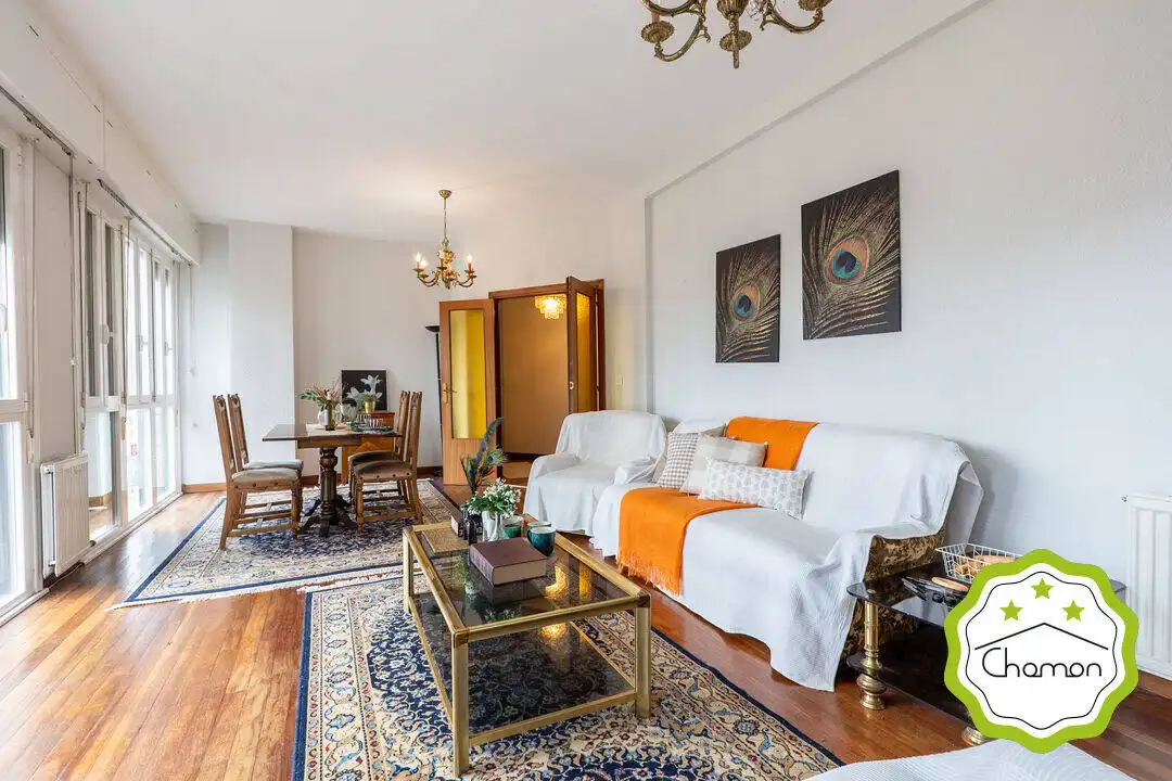 Sala de estar de Piso en venta en Bilbao  con Calefacción y Balcón