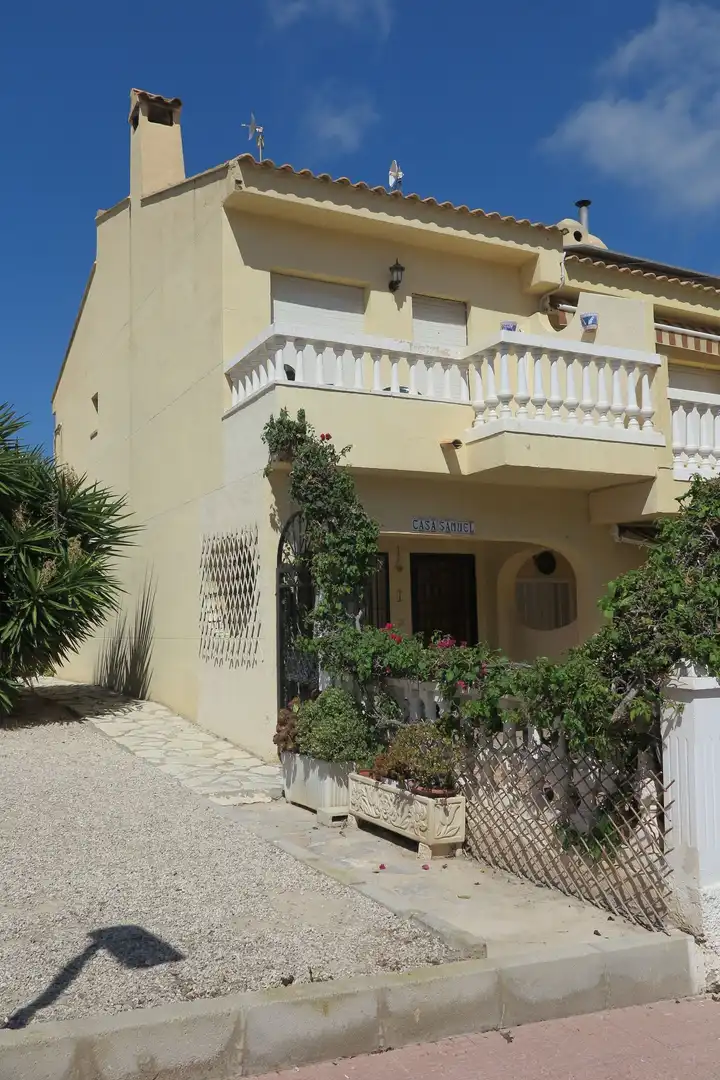 Maison mitoyenne avec piscine à vendre à Pueblo Acantilado - Lanuza