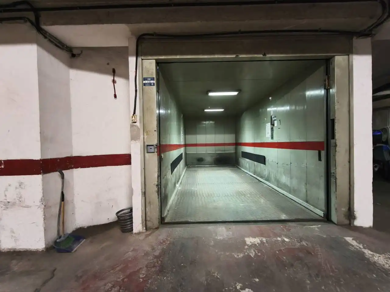 Parkplatz mit Aufzug zum Verkauf in Calle Alfonso X ´El Sabio´, imagen 3
